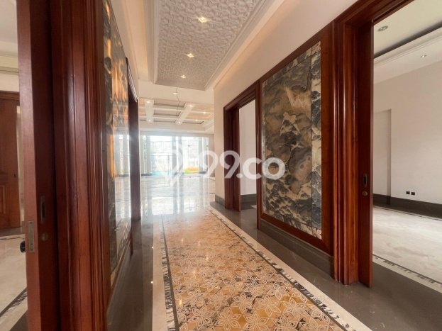 Rumah Luxury 9 Kamar Sewa Hanya Rp 2,6 Miliar/ Tahun di Jakarta Pusat Rumah Luxury 9 Kamar Sewa Hanya Rp 2,6 Miliar/ Tahun di Jakarta Pusat