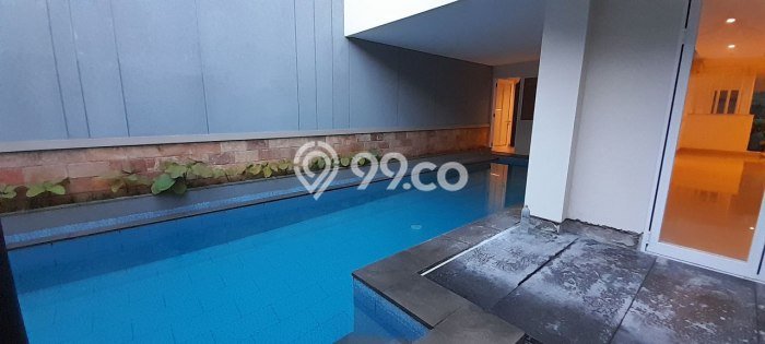 Rumah Elit Modern Tanpa Renovasi di Kemang Jakarta Selatan Rumah Elit Modern Tanpa Renovasi di Kemang Jakarta Selatan