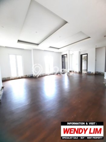 Rumah Luxury Modern Tanpa Renovasi di Pondok Indah Jakarta Selatan Rumah Luxury Modern Tanpa Renovasi di Pondok Indah Jakarta Selatan