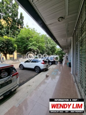 Kantor Bagus Dijual LB 675m2 Lokasi Strategis Jakarta Selatan Area Cocok untuk Berbisnis Kantor Bagus Dijual LB 675m2 Lokasi Strategis Jakarta Selatan Area Cocok untuk Berbisnis
