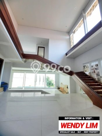 Rumah Luxury Modern Tanpa Renovasi di Pondok Indah Jakarta Selatan Rumah Luxury Modern Tanpa Renovasi di Pondok Indah Jakarta Selatan