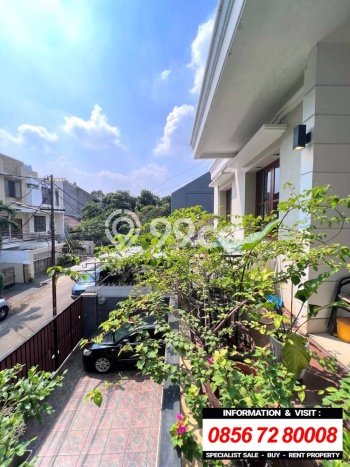 Rumah Elit Modern Tanpa Renovasi di Panglima Polim Jakarta Selatan Rumah Elit Modern Tanpa Renovasi di Panglima Polim Jakarta Selatan
