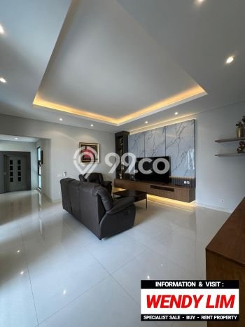 Rumah Elit Modern Tanpa Renovasi di Mega Kuningan Jakarta Selatan Rumah Elit Modern Tanpa Renovasi di Mega Kuningan Jakarta Selatan
