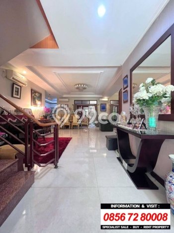 Rumah Elit Modern Tanpa Renovasi di Panglima Polim Jakarta Selatan Rumah Elit Modern Tanpa Renovasi di Panglima Polim Jakarta Selatan