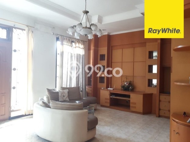 Rumah Bagus Siap Huni Di Gubeng Luas 275m2 Lokasi Strategis Rumah Bagus Siap Huni Di Gubeng Luas 275m2 Lokasi Strategis