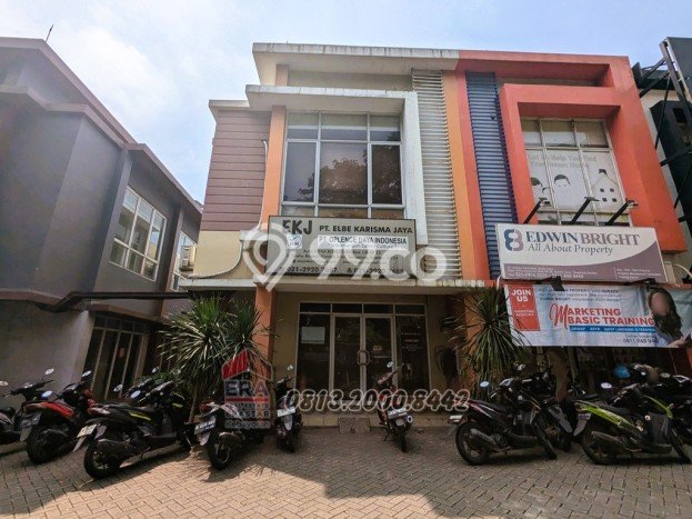 Ruko Dijual di Prime Area Tangerang Selatan Luas 180m2 Ruko Dijual di Prime Area Tangerang Selatan Luas 180m2