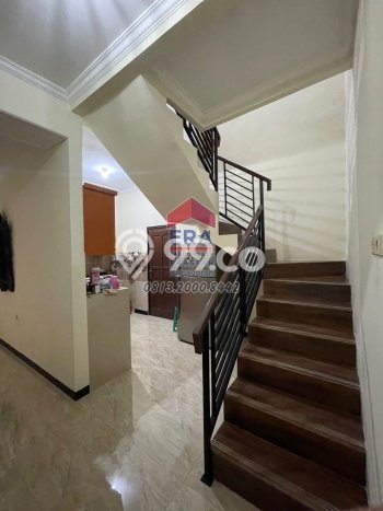 For Sale Rumah 4 Kamar Lokasi Strategis Bagus dan Strategis di Pasar Rebo For Sale Rumah 4 Kamar Lokasi Strategis Bagus dan Strategis di Pasar Rebo