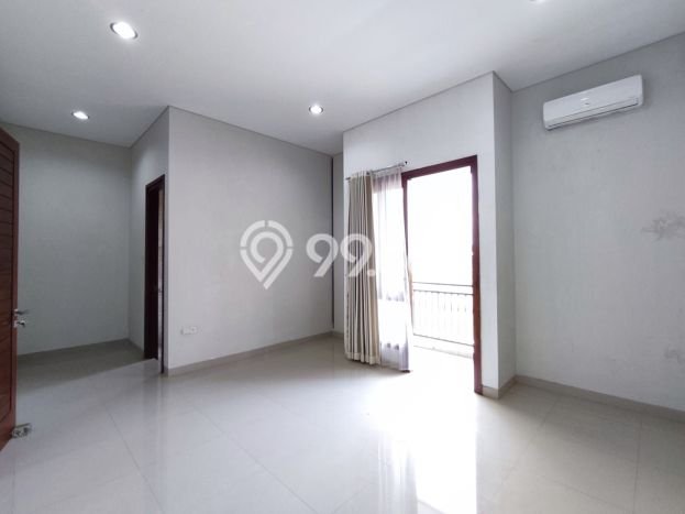 Rumah 5 Kamar Tidur Akses Strategis di Colomadu, Dekat Fasilitas Umum, Karanganyar Rumah 5 Kamar Tidur Akses Strategis di Colomadu, Dekat Fasilitas Umum, Karanganyar