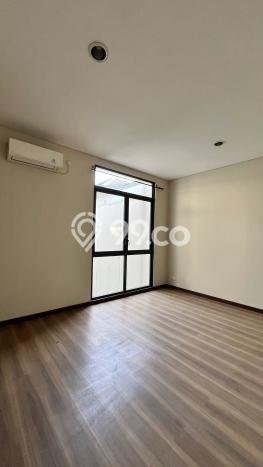 For Sale! Luxury House LT 180m2 Desain Elegan di BSD City For Sale! Luxury House LT 180m2 Desain Elegan di BSD City