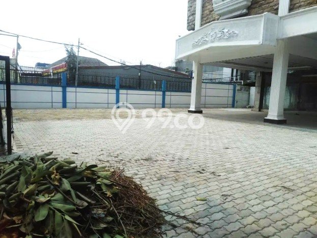 LOKASI TERBAIK! Kantor di Daan Mogot, Luas 1200m², Area Bisnis LOKASI TERBAIK! Kantor di Daan Mogot, Luas 1200m², Area Bisnis