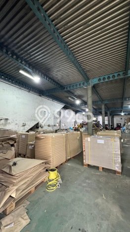 Disewakan Gudang di Kawasan Ramai Semanan Luas 711m2 Disewakan Gudang di Kawasan Ramai Semanan Luas 711m2
