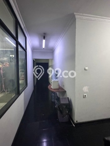 Gudang untuk Disewa di Pusat Jakarta Barat Luas Bangunan 675m2 Gudang untuk Disewa di Pusat Jakarta Barat Luas Bangunan 675m2