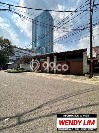 Hunian Mewah Siap Huni LT 530m2 di Kebayoran Baru, Jakarta Selatan Hunian Mewah Siap Huni LT 530m2 di Kebayoran Baru, Jakarta Selatan
