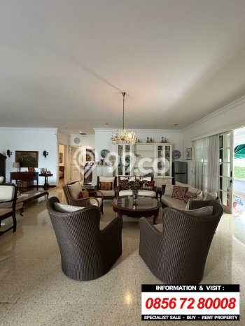 Dijual Rumah Mewah Elegan Dengan View Cantik di Senayan, Jakarta Selatan Dijual Rumah Mewah Elegan Dengan View Cantik di Senayan, Jakarta Selatan