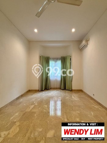 Siap Huni Rumah Mewah 6 Kamar di Kebayoran Baru Dekat ke Mana Saja Siap Huni Rumah Mewah 6 Kamar di Kebayoran Baru Dekat ke Mana Saja