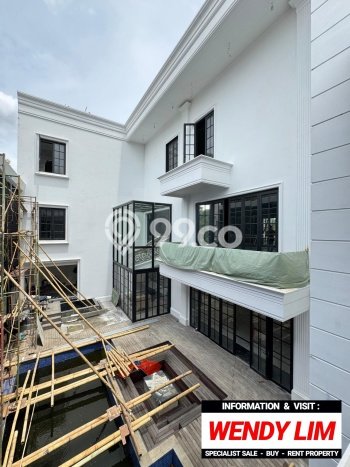 Ready to Use! Luxury House LT 1025m2 Desain Elegan di Pondok Indah Ready to Use! Luxury House LT 1025m2 Desain Elegan di Pondok Indah