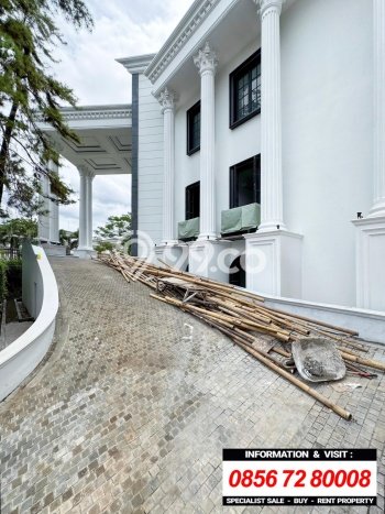 Ready to Use! Luxury House LT 1025m2 Desain Elegan di Pondok Indah Ready to Use! Luxury House LT 1025m2 Desain Elegan di Pondok Indah