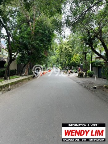 Siap Huni Hunian Elit 6 Kamar di Kebayoran Baru Dekat ke Mana Pun Siap Huni Hunian Elit 6 Kamar di Kebayoran Baru Dekat ke Mana Pun