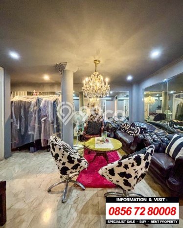 Rumah Eksklusif Siap Huni LT 1300m2 di Kebayoran Baru, Jakarta Selatan Rumah Eksklusif Siap Huni LT 1300m2 di Kebayoran Baru, Jakarta Selatan