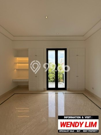 Jual Rumah Luas Megah Dengan View Cantik di Kemang, Jakarta Selatan Jual Rumah Luas Megah Dengan View Cantik di Kemang, Jakarta Selatan