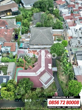 Siap Huni Rumah Mewah 13 Kamar di Kebayoran Baru Dekat ke Mana Saja Siap Huni Rumah Mewah 13 Kamar di Kebayoran Baru Dekat ke Mana Saja
