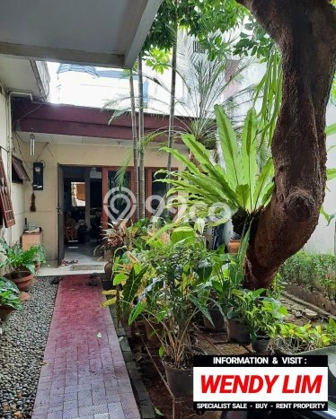 Hunian Mewah Siap Huni LT 406m2 di Kebayoran Baru, Jakarta Selatan Hunian Mewah Siap Huni LT 406m2 di Kebayoran Baru, Jakarta Selatan