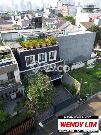 Rumah Mewah Siap Huni LT 208m2 di Kebayoran Baru, Jakarta Selatan Rumah Mewah Siap Huni LT 208m2 di Kebayoran Baru, Jakarta Selatan
