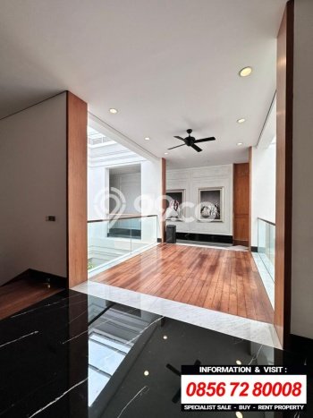 Dijual Rumah Luas Elegan Dengan View Eksklusif di Permata Hijau, Jakarta Selatan Dijual Rumah Luas Elegan Dengan View Eksklusif di Permata Hijau, Jakarta Selatan