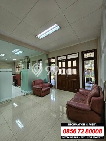 Ready to Use! Luxury House LT 671m2 Desain Elegan di Simprug Ready to Use! Luxury House LT 671m2 Desain Elegan di Simprug