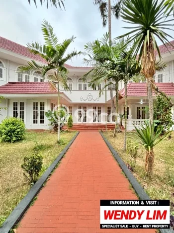 Siap Huni Rumah Mewah 13 Kamar di Kebayoran Baru Dekat ke Mana Saja Siap Huni Rumah Mewah 13 Kamar di Kebayoran Baru Dekat ke Mana Saja