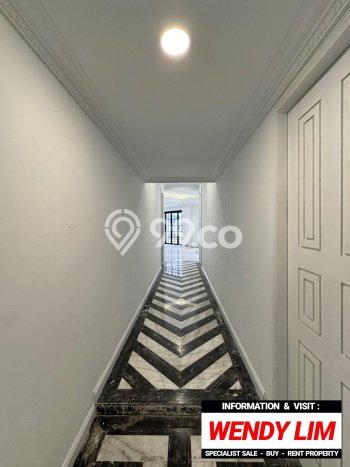 Ready to Use! Luxury House LT 1025m2 Desain Elegan di Pondok Indah Ready to Use! Luxury House LT 1025m2 Desain Elegan di Pondok Indah