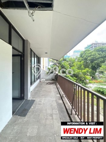 Lokasi Strategis! Dijual Kantor Bisnis di Slipi, Jakarta Barat Kondisi Baik Lokasi Strategis! Dijual Kantor Bisnis di Slipi, Jakarta Barat Kondisi Baik