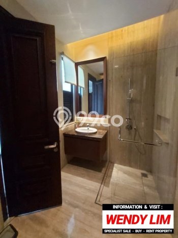 Hunian Mewah Siap Huni LT 331m2 di Kebayoran Baru, Jakarta Selatan Hunian Mewah Siap Huni LT 331m2 di Kebayoran Baru, Jakarta Selatan