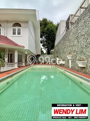 Siap Huni Rumah Mewah 13 Kamar di Kebayoran Baru Dekat ke Mana Saja Siap Huni Rumah Mewah 13 Kamar di Kebayoran Baru Dekat ke Mana Saja