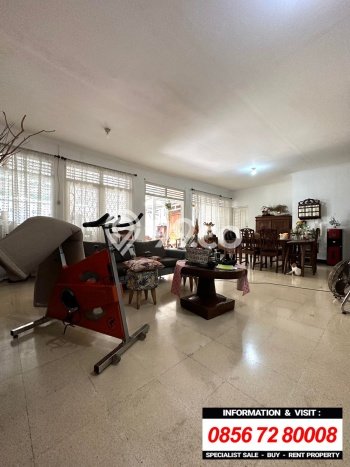 Hunian Mewah Siap Huni LT 530m2 di Kebayoran Baru, Jakarta Selatan Hunian Mewah Siap Huni LT 530m2 di Kebayoran Baru, Jakarta Selatan