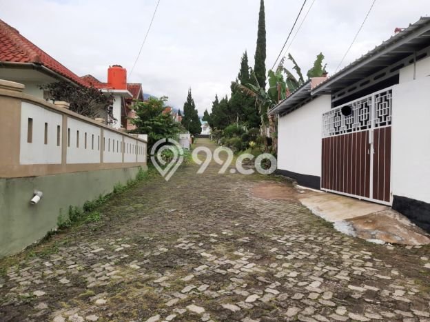 Rumah Lingkungan Asri kawasan Cipanas, Cianjur, LT 165m² Bangunan 165m² Rumah Lingkungan Asri kawasan Cipanas, Cianjur, LT 165m² Bangunan 165m²