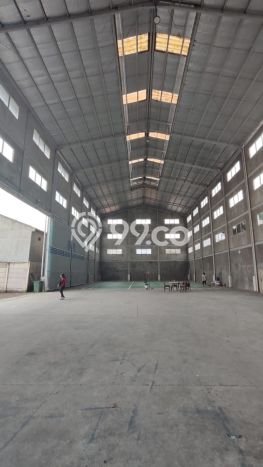 HARGA SPESIAL! Gudang di Karawaci, Luas 810m², Area Utama HARGA SPESIAL! Gudang di Karawaci, Luas 810m², Area Utama