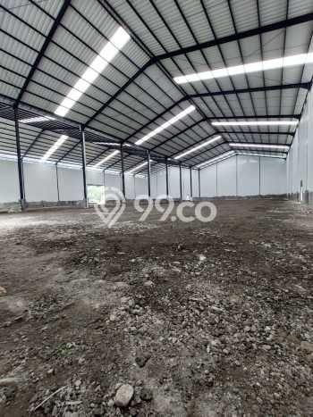 INVESTASI MENGUNTUNGKAN! Gudang di Balaraja, Luas 2000m², Pusat Komersial INVESTASI MENGUNTUNGKAN! Gudang di Balaraja, Luas 2000m², Pusat Komersial