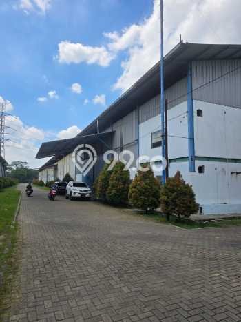 Unit Gudang Disewa Lokasi Cikupa, Tangerang Spesifikasi Luas Bangunan 7000m2 Unit Gudang Disewa Lokasi Cikupa, Tangerang Spesifikasi Luas Bangunan 7000m2