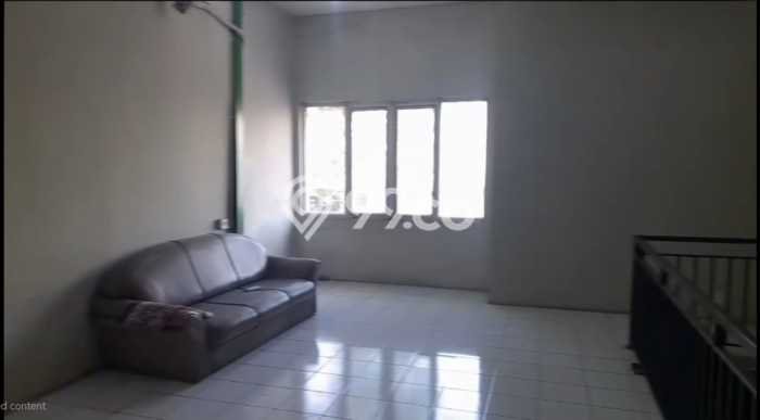 AREA KOMERSIAL! Gudang Disewakan di Cikupa, Luas 1000m², Area Strategis, Ready Operasional AREA KOMERSIAL! Gudang Disewakan di Cikupa, Luas 1000m², Area Strategis, Ready Operasional