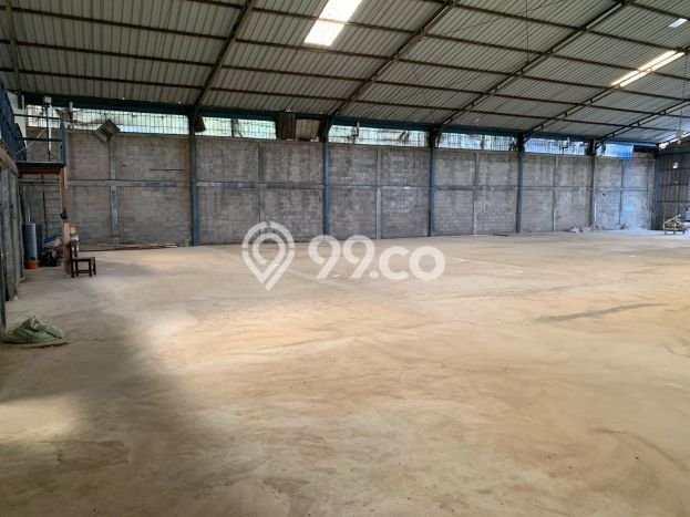 Gudang Kawasan Daan Mogot, Luas 1100m², Akses Strategis, Siap Bisnis Gudang Kawasan Daan Mogot, Luas 1100m², Akses Strategis, Siap Bisnis