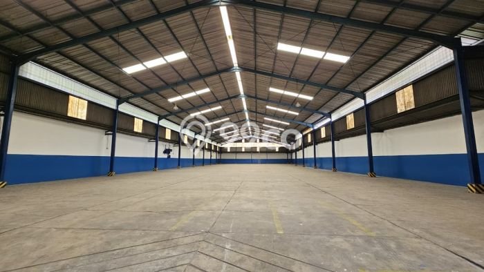 Gudang Disewakan di Kawasan Ramai Cengkareng, Jakarta Barat Gudang Disewakan di Kawasan Ramai Cengkareng, Jakarta Barat