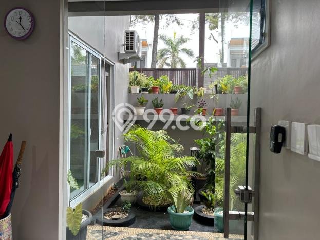 Hunian Elit LB 560m2 Siap Pakai Desain Elegan di Gading Serpong, Tangerang Hunian Elit LB 560m2 Siap Pakai Desain Elegan di Gading Serpong, Tangerang