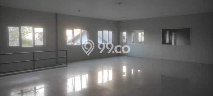 AREA PROSPEKTIF! Gudang di Karawaci, Luas 1656m², Pusat Bisnis AREA PROSPEKTIF! Gudang di Karawaci, Luas 1656m², Pusat Bisnis