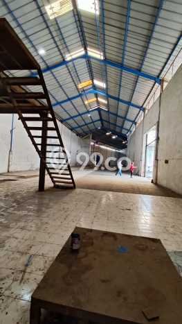 AREA KOMERSIAL! Gudang For Rent di Kosambi, Luas 1050m², Akses Strategis AREA KOMERSIAL! Gudang For Rent di Kosambi, Luas 1050m², Akses Strategis