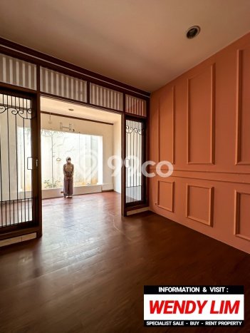 Siap Huni Rumah Mewah 7 Kamar di Kebayoran Baru Dekat ke Mana Saja Siap Huni Rumah Mewah 7 Kamar di Kebayoran Baru Dekat ke Mana Saja