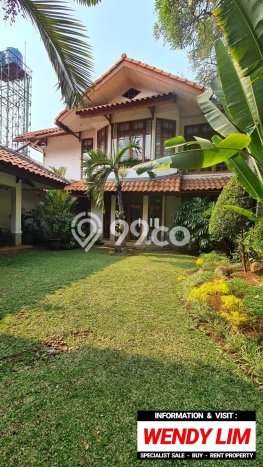 For Sale! Premium House LT 689m2 Desain Elegan di Senayan For Sale! Premium House LT 689m2 Desain Elegan di Senayan