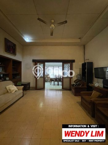 Siap Huni Rumah Mewah 6 Kamar di Kebayoran Baru Dekat ke Mana Pun Siap Huni Rumah Mewah 6 Kamar di Kebayoran Baru Dekat ke Mana Pun