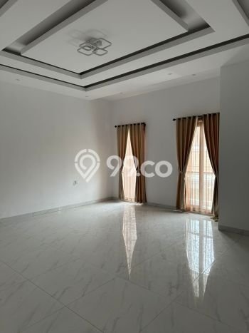 For Sale! Luxury House LT 153m2 Desain Elegan di Taman Kopo Indah For Sale! Luxury House LT 153m2 Desain Elegan di Taman Kopo Indah