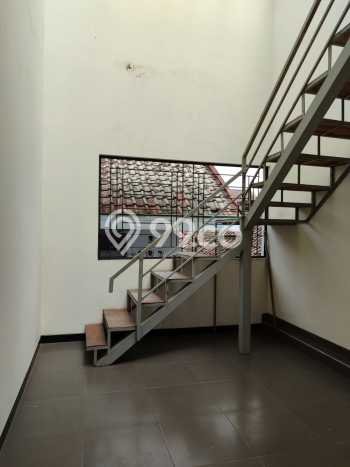 Disewakan! Rumah 3 Kamar Tidur &
2 Kamar Mandi di Sarijadi, Bandung Disewakan! Rumah 3 Kamar Tidur &
2 Kamar Mandi di Sarijadi, Bandung